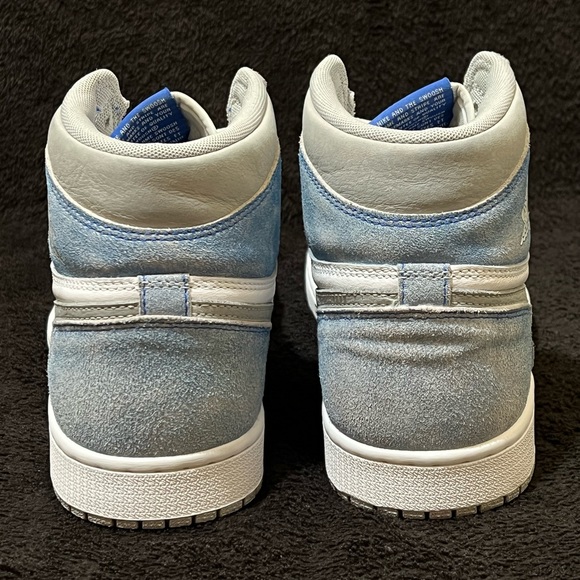 ❌SOLD❌Jordan 1 High ‘Hyper Royal’ - Picture 6 of 9